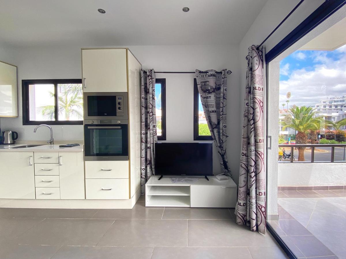 1 Bed Los Cristianos Near The Bus Station Arona  Eksteriør bilde