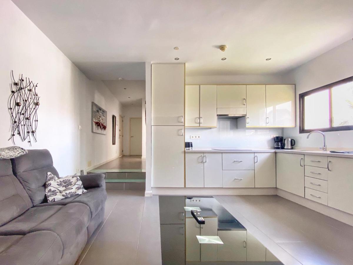 1 Bed Los Cristianos Near The Bus Station Arona  Eksteriør bilde